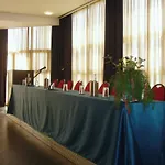 Отель Majesty