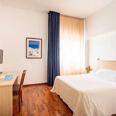 Majesty 4* Bari