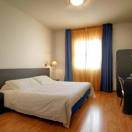 Majesty Otel Bari
