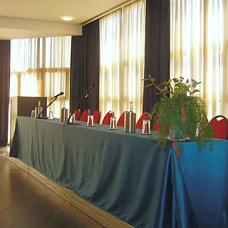 Majesty 4*